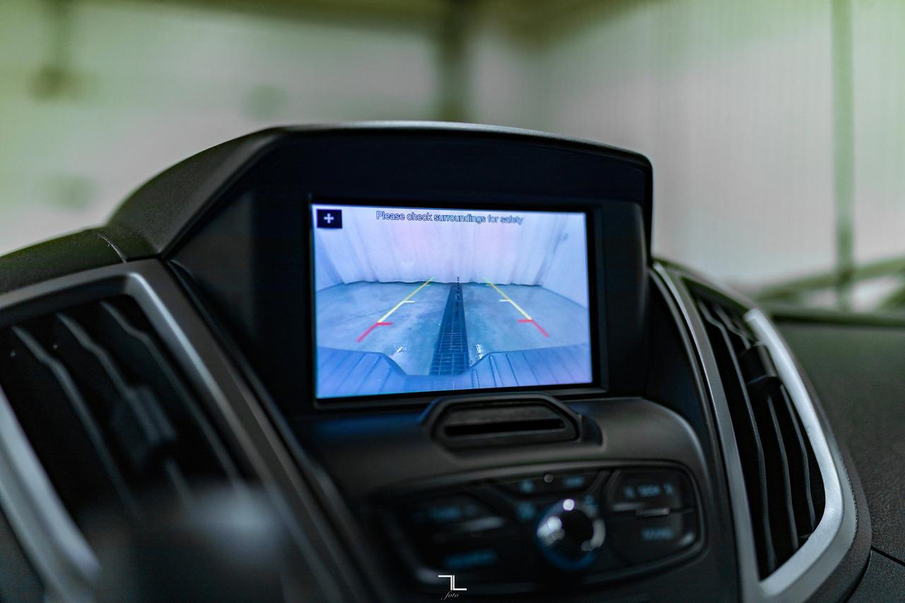 2017 Ford T-350 XLT 12 Passenger Van Nav BCam Red Deer AB