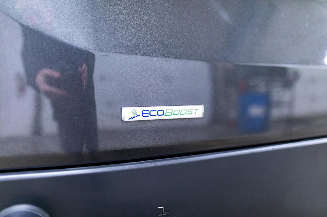 2017 Ford T-350 XLT 12 Passenger Van Nav BCam Red Deer AB