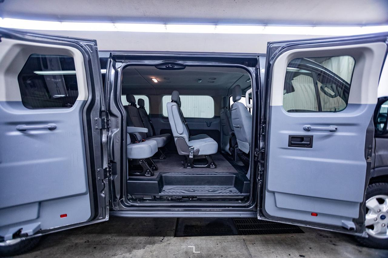 2017 Ford T-350 XLT 12 Passenger Van Nav BCam Red Deer AB