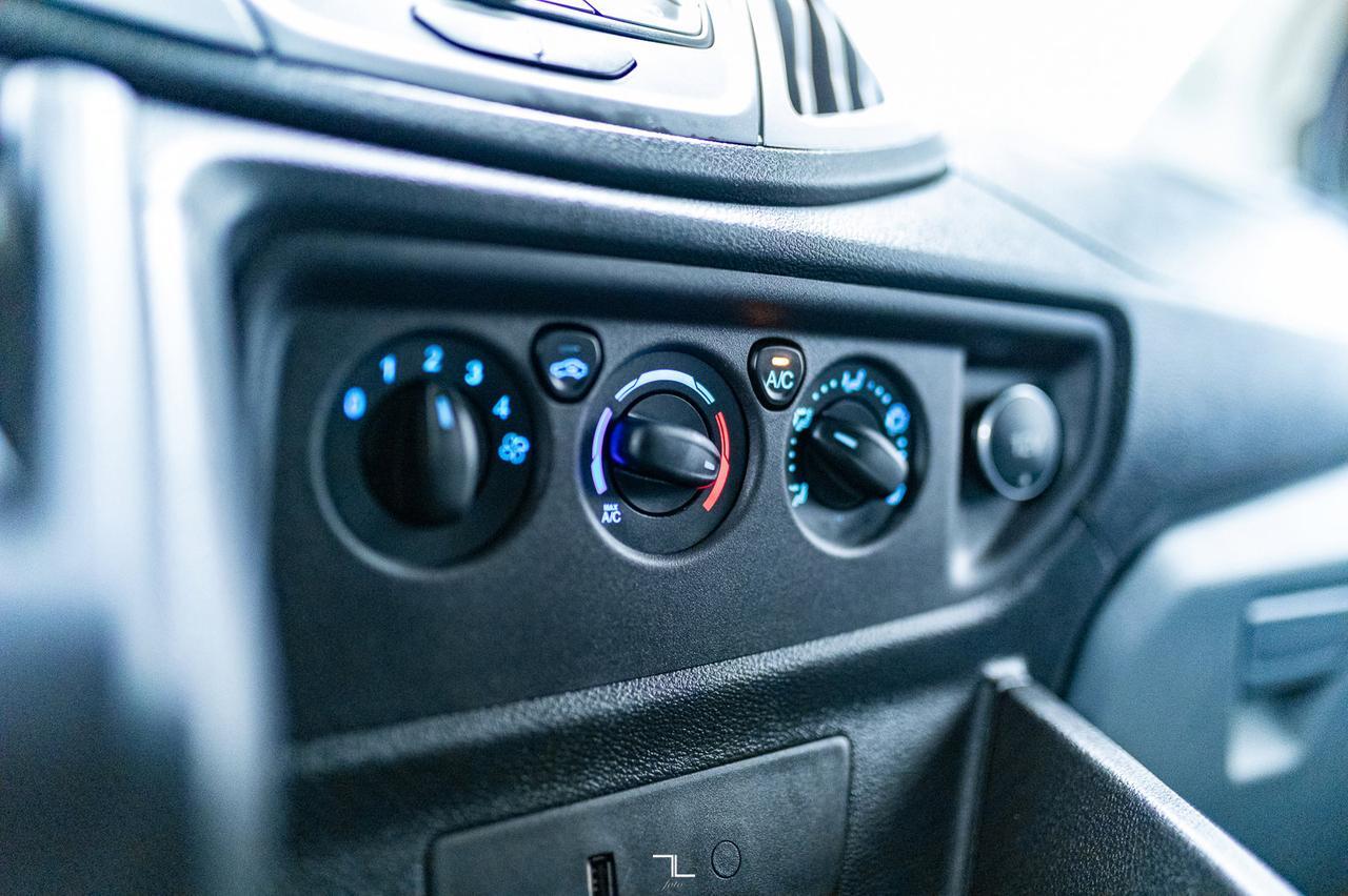 2017 Ford T-350 XLT 12 Passenger Van Nav BCam Red Deer AB