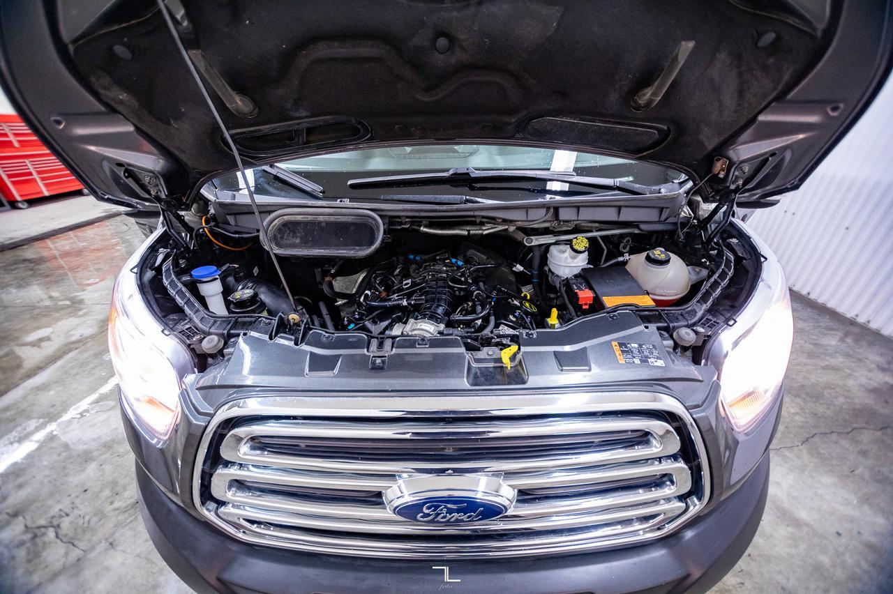 2017 Ford T-350 XLT 12 Passenger Van Nav BCam Red Deer AB