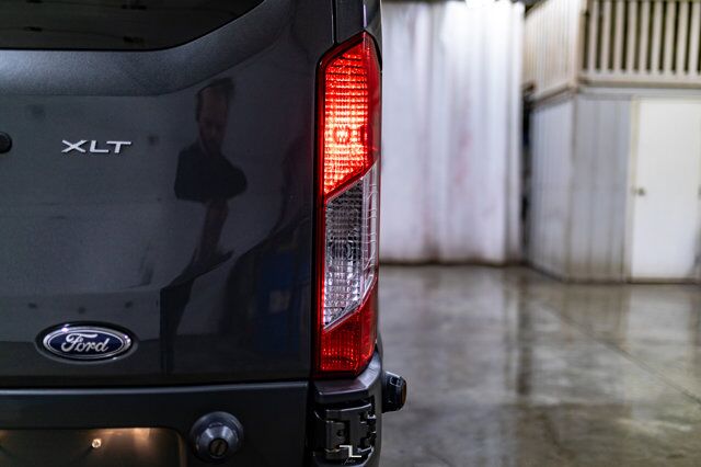 2017 Ford T-350 XLT 12 Passenger Van Nav BCam Red Deer AB