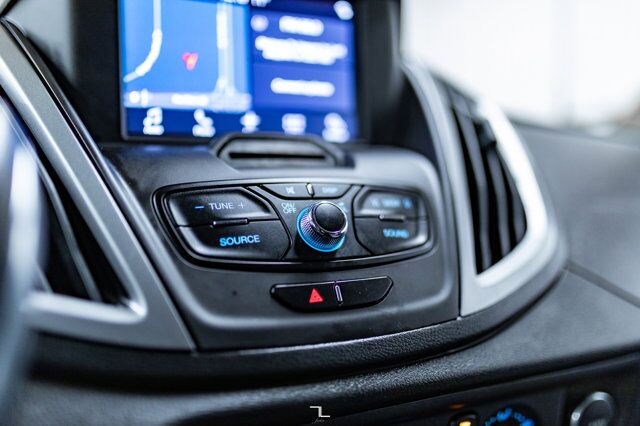 2017 Ford T-350 XLT 12 Passenger Van Nav BCam Red Deer AB