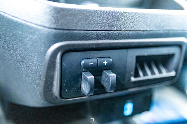 2017 Ford T-350 XLT 12 Passenger Van Nav BCam Red Deer AB