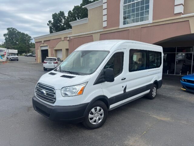 2017 Ford Transit 350 Wagon Med. Roof XL w/Sliding Pass. 148-in. WB
