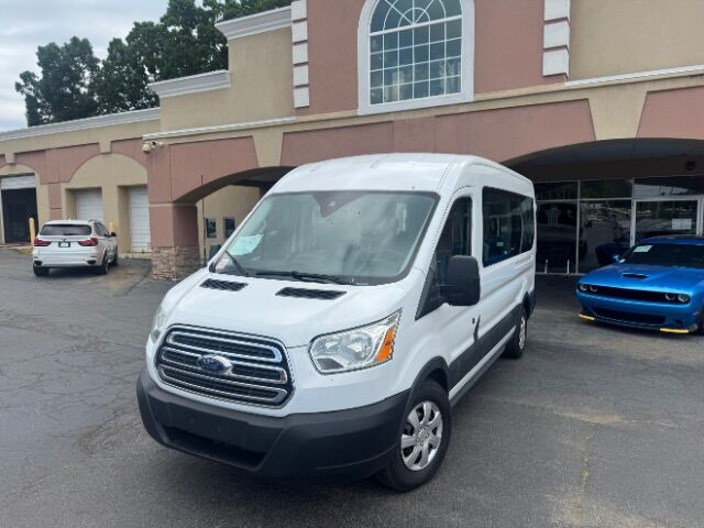 2017 Ford Transit 350 Wagon Med. Roof XL w/Sliding Pass. 148-in. WB