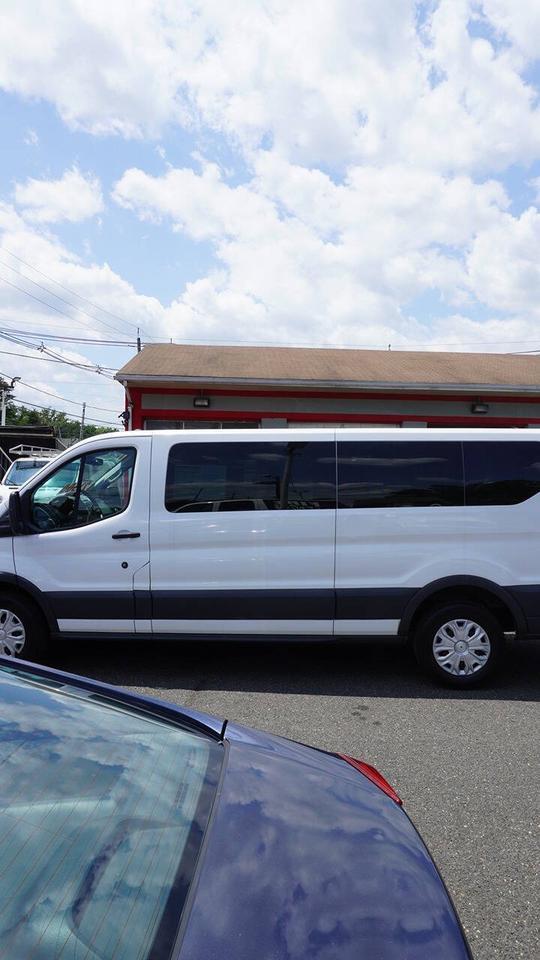 2017 Ford Transit 350 XLT 3dr LWB Low Roof Passenger Van w/60/40 Side Doors Edison NJ