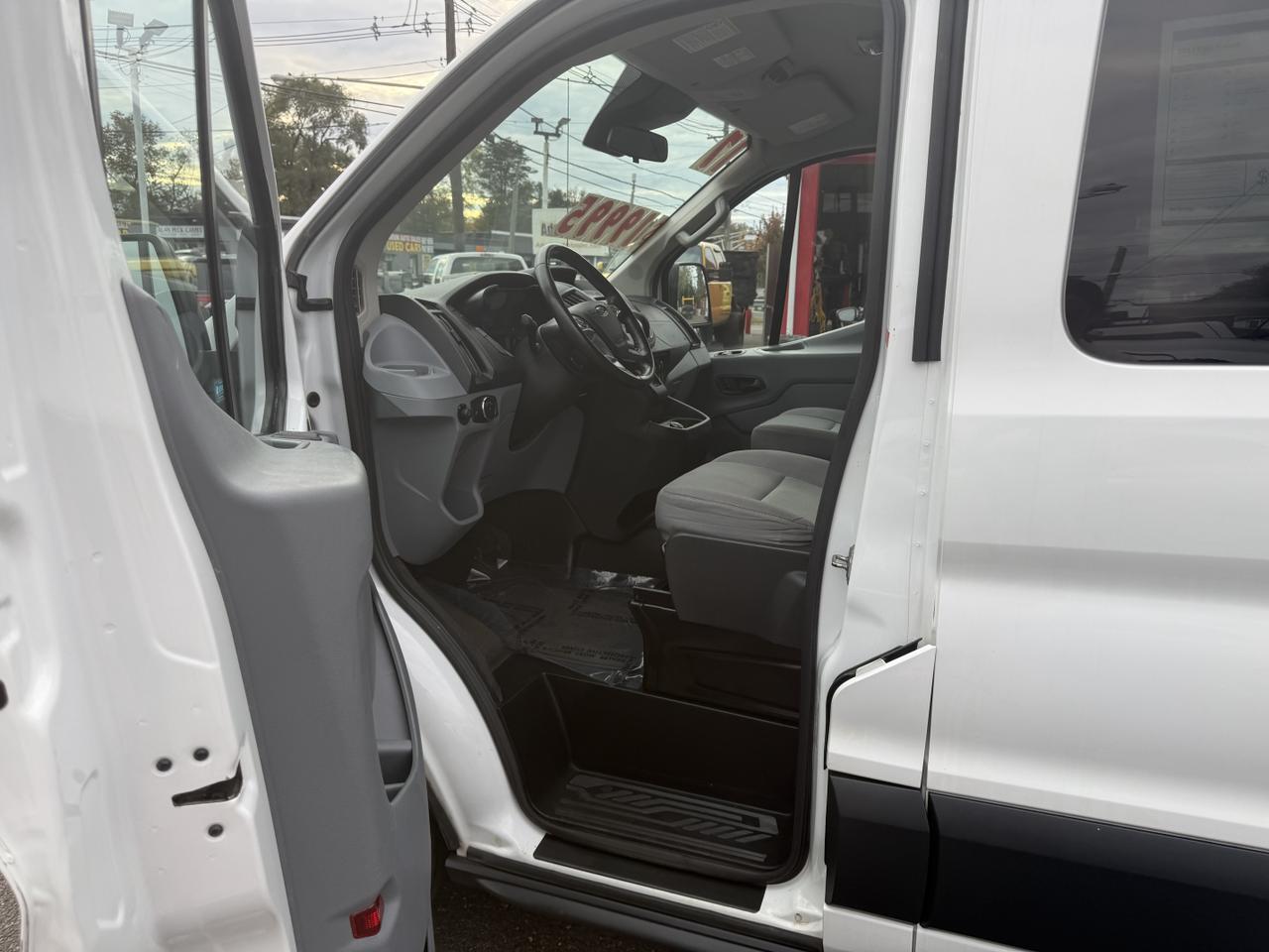 2017 Ford Transit 350 XLT 3dr LWB Low Roof Passenger Van w/Sliding Side Door Edison NJ