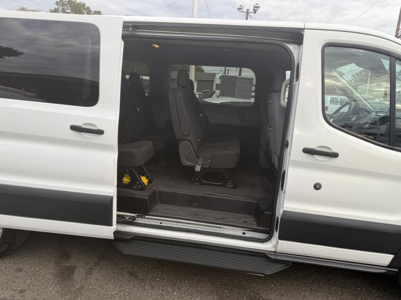 2017 Ford Transit 350 XLT 3dr LWB Low Roof Passenger Van w/Sliding Side Door Edison NJ