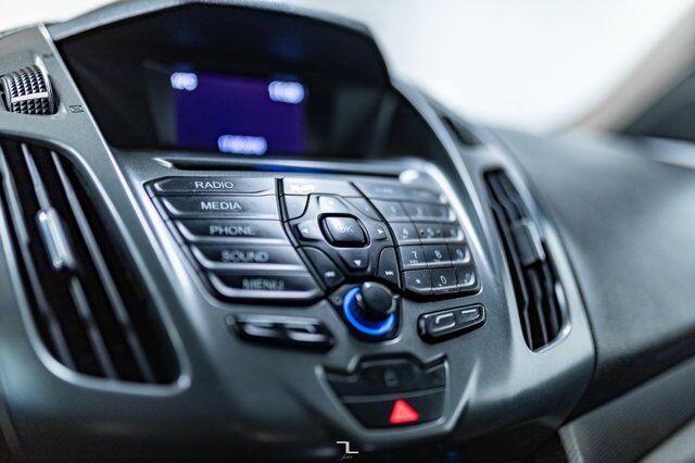 2017 Ford Transit Connect XL Cargo Van Red Deer AB