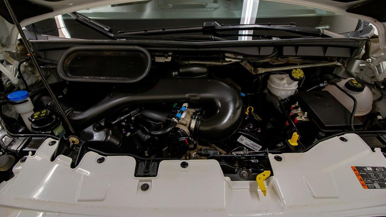 2017 Ford Transit T-150 XL Med Roof 8 Passenger Red Deer AB