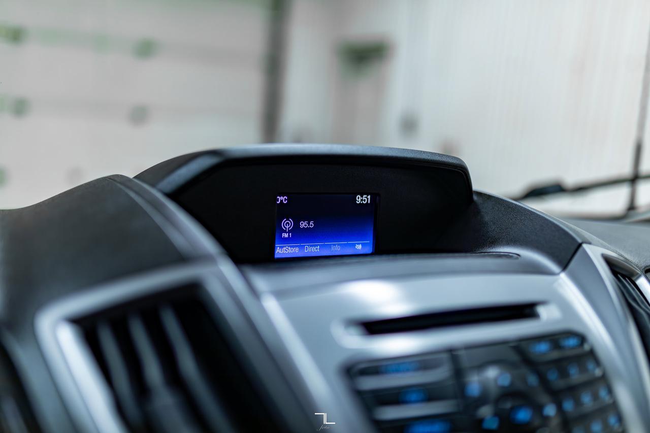 2017 Ford Transit T-150 XLT Med Roof 10 Passenger BCam Red Deer AB