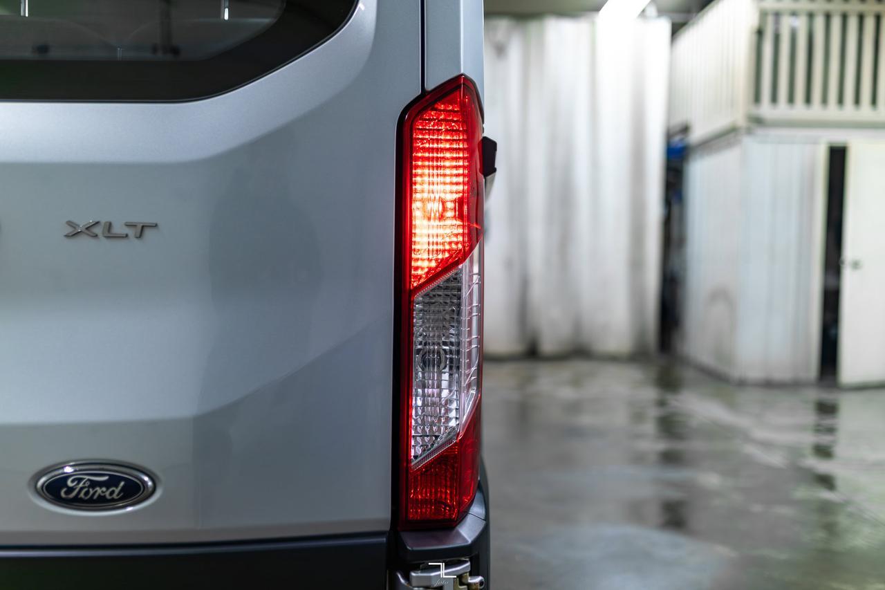 2017 Ford Transit T-150 XLT Med Roof 10 Passenger BCam Red Deer AB