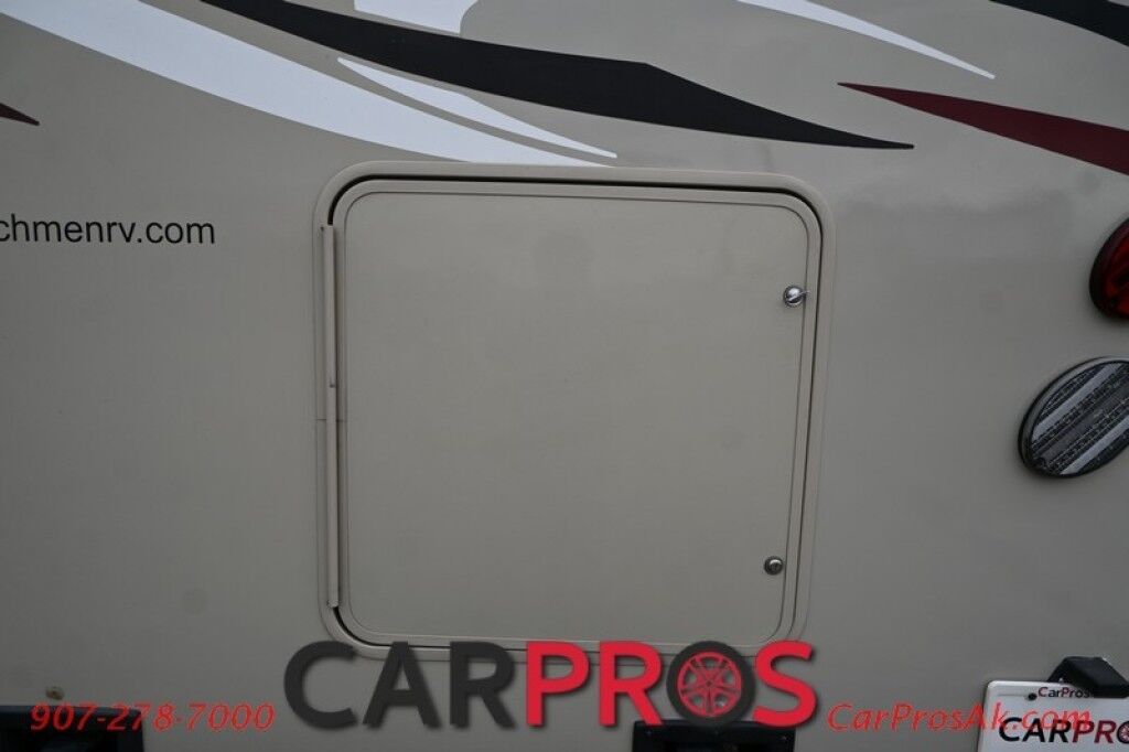 2017 Forest River Leprechaun M-230CB - 6.8L V10 Triton - 4.0 kW Onan Generator - 3 Burner Stove - Microwave - Refrigerator - Sleeps 7 - Power Awning - Bathroom w/ Shower - Queen Bed - Tow Package Anchorage AK