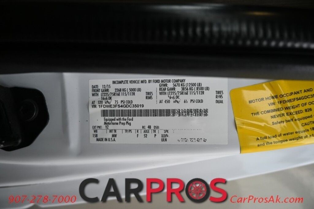 2017 Forest River Leprechaun M-230CB - 6.8L V10 Triton - 4.0 kW Onan Generator - 3 Burner Stove - Microwave - Refrigerator - Sleeps 7 - Power Awning - Bathroom w/ Shower - Queen Bed - Tow Package Anchorage AK