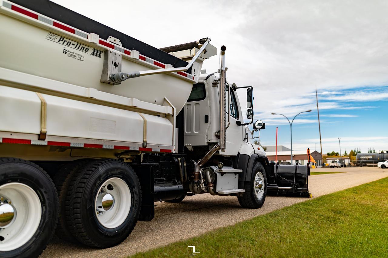 2017 Freightliner 108SD Dump Plow Sanding Truck Diesel Red Deer AB