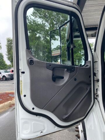 2017 Freightliner M2 106 4 CAR CARRIER ROLLBACK TRUCK CUMMINS Charlotte NC