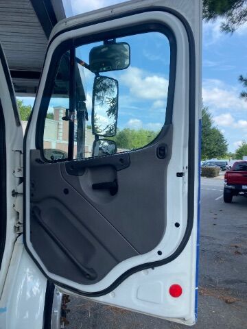 2017 Freightliner M2 106 4 CARS HAULER ROLLBACK Dallas NC