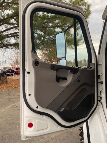 2017 Freightliner M2 106 724 Charlotte NC