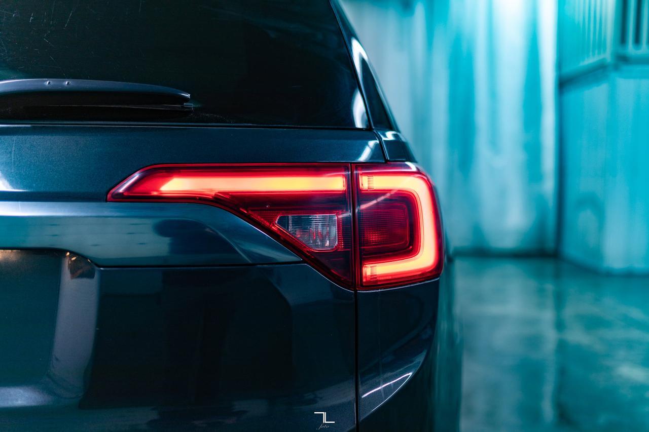 2017 GMC Acadia AWD SLT All Terrain Leather Nav BCam Red Deer AB