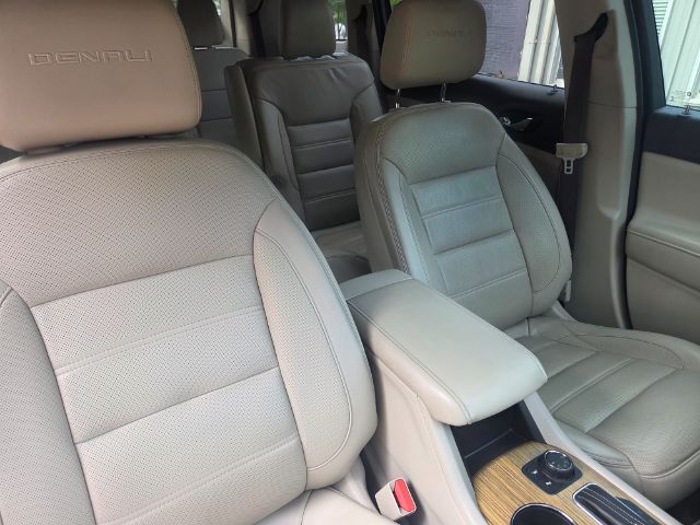 2017 GMC Acadia Denali Elgin IL