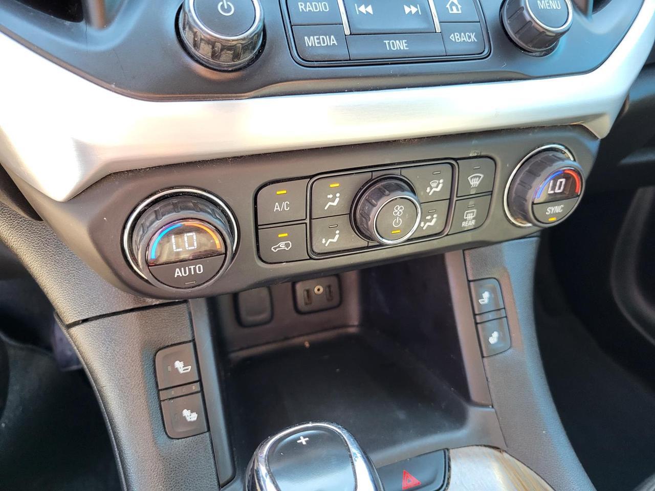 2017 GMC Acadia FWD 4dr SLE w/SLE-2 Beeville TX