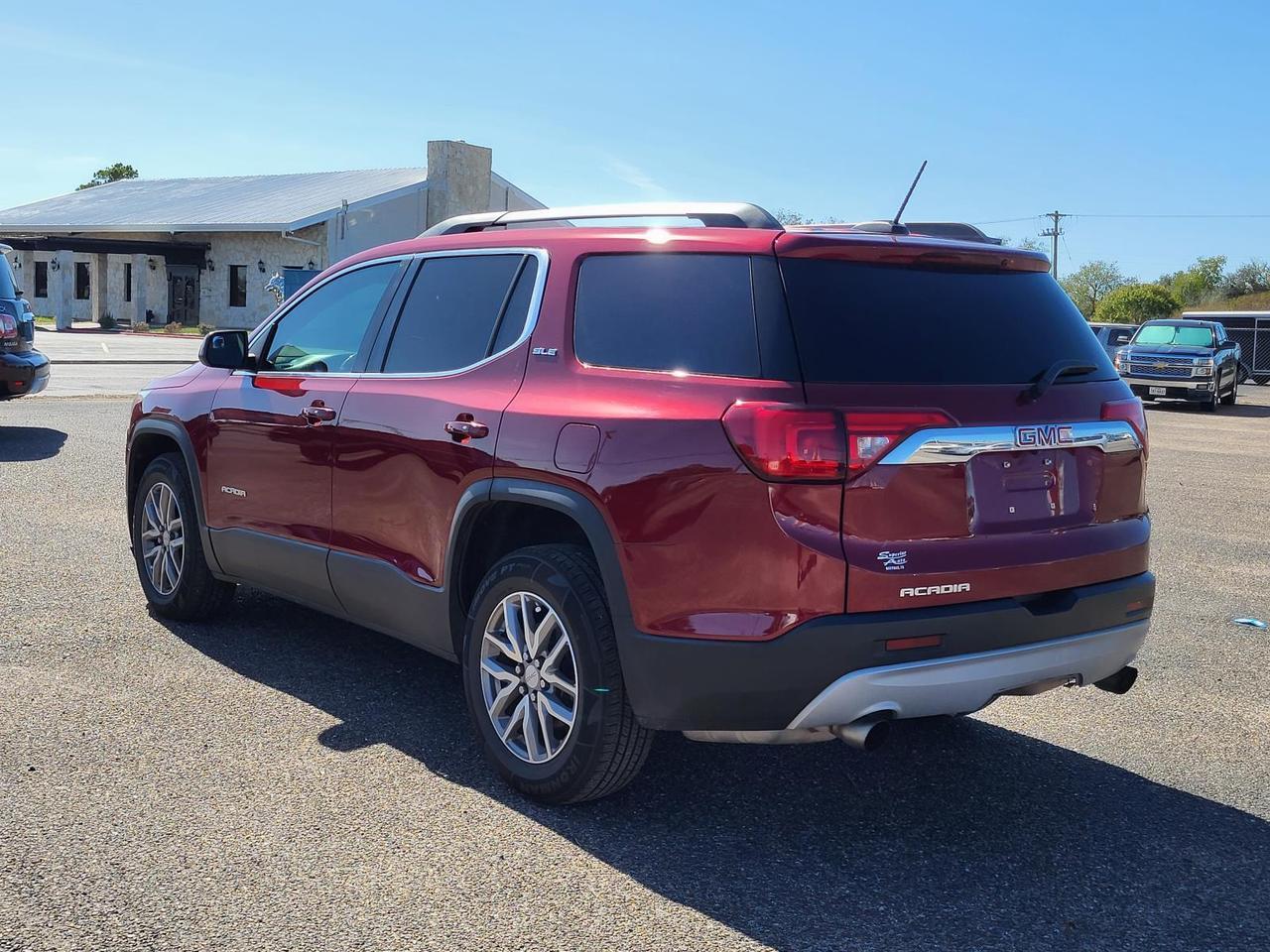 2017 GMC Acadia FWD 4dr SLE w/SLE-2 Beeville TX