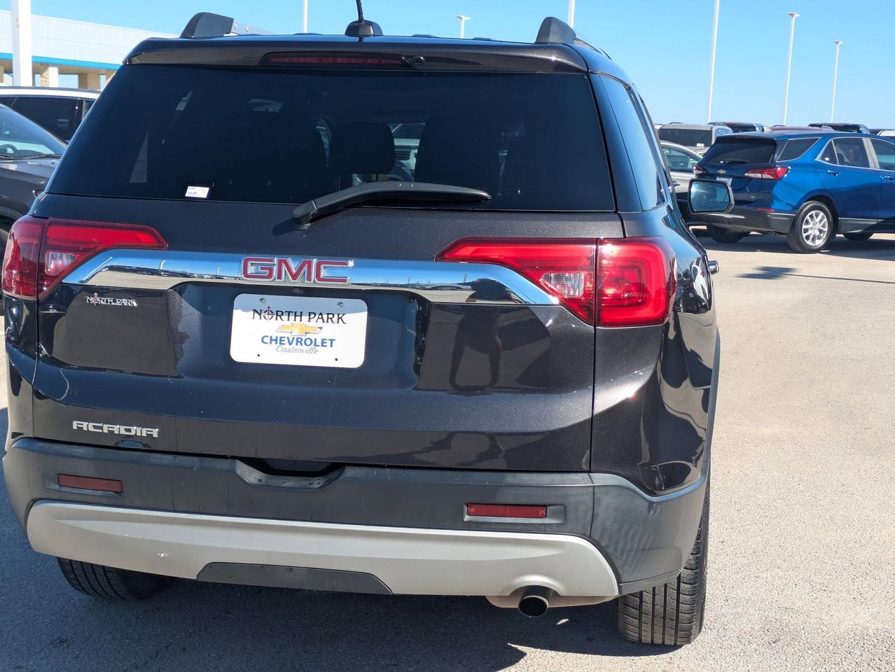 2017 GMC Acadia SLE