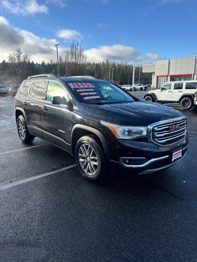 2017 Gmc Acadia SLE photo 3