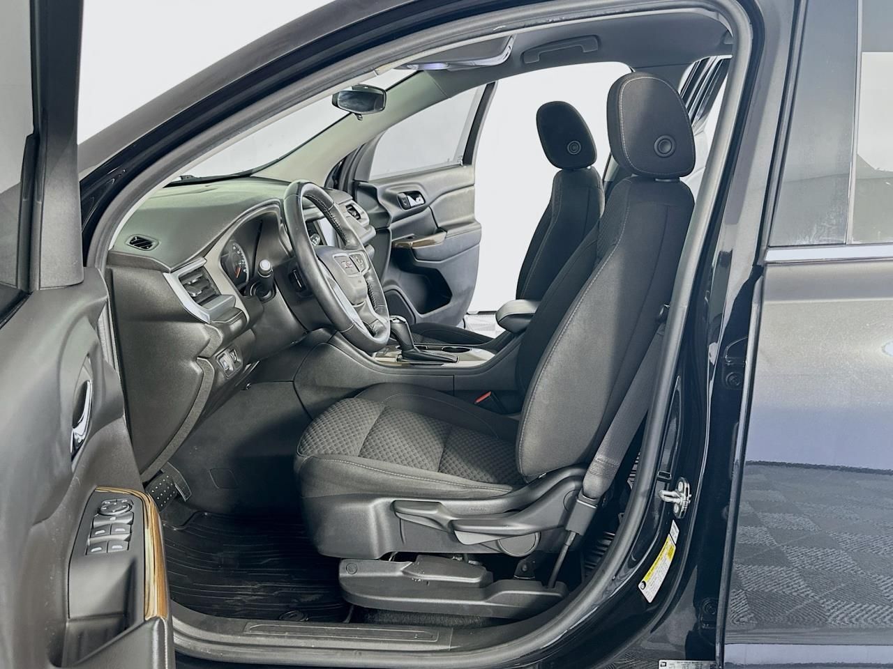 2017 GMC Acadia SLE Tacoma WA