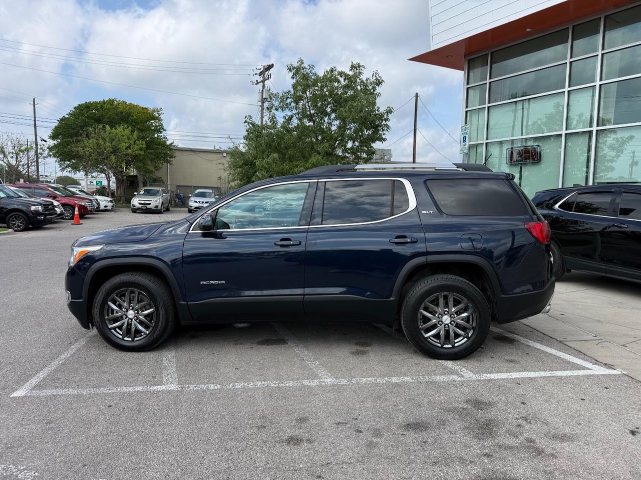 2017 GMC Acadia SLT-1