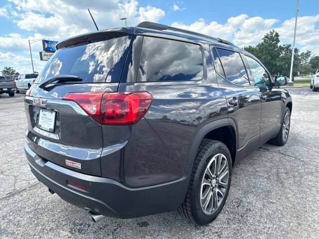 2017 GMC Acadia SLT