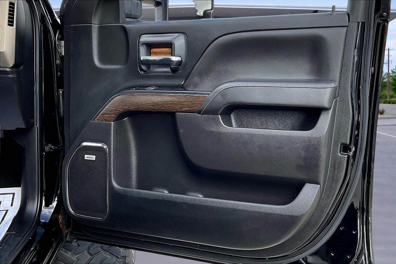 2017 GMC SIERRA 2500 DENALI Houston TX