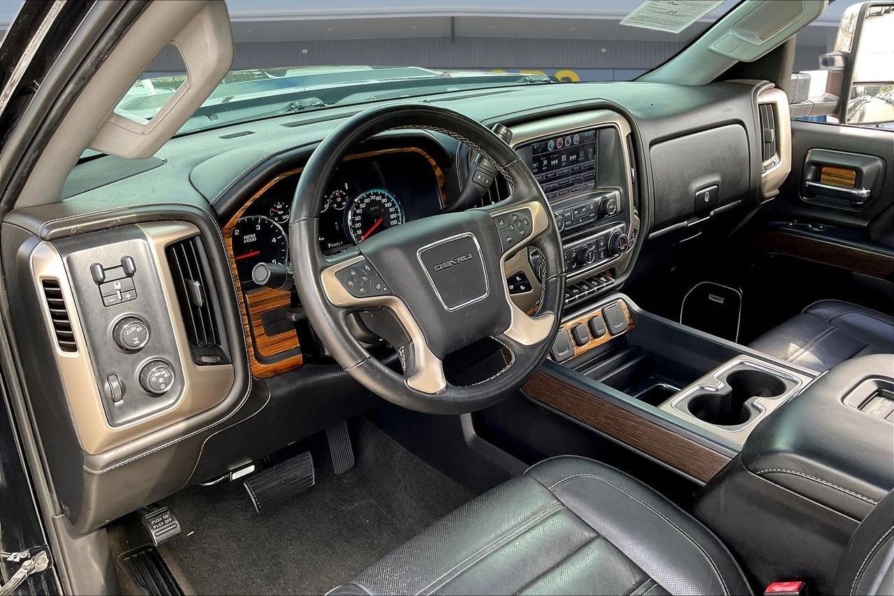 2017 GMC SIERRA 2500 DENALI Houston TX