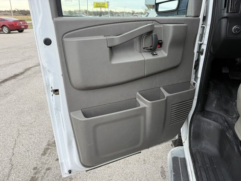 2017 GMC Savana 2500 Cargo Van Collinsville OK