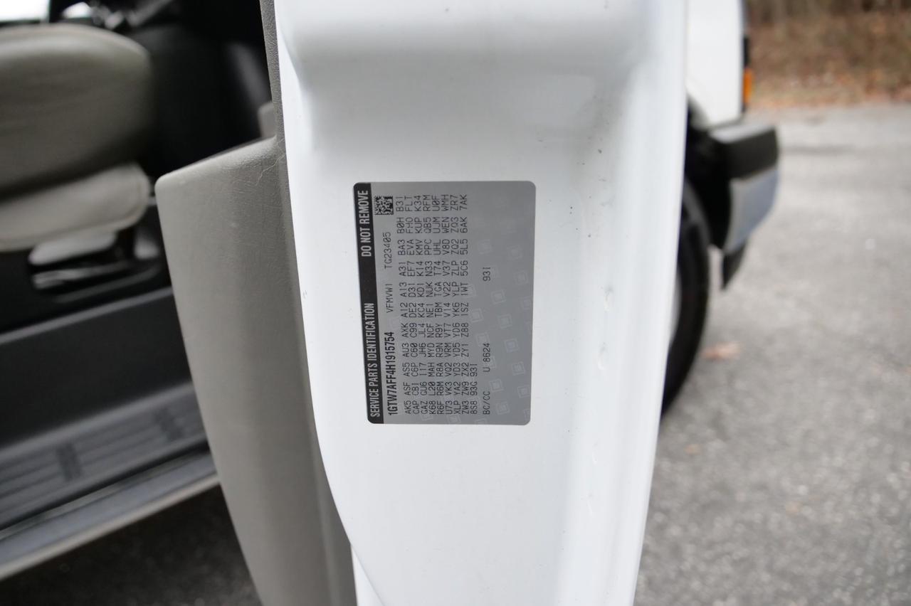 2017 GMC Savana 2500 Cargo Van / Convenience Package / Cruise Control! Lincolnton NC