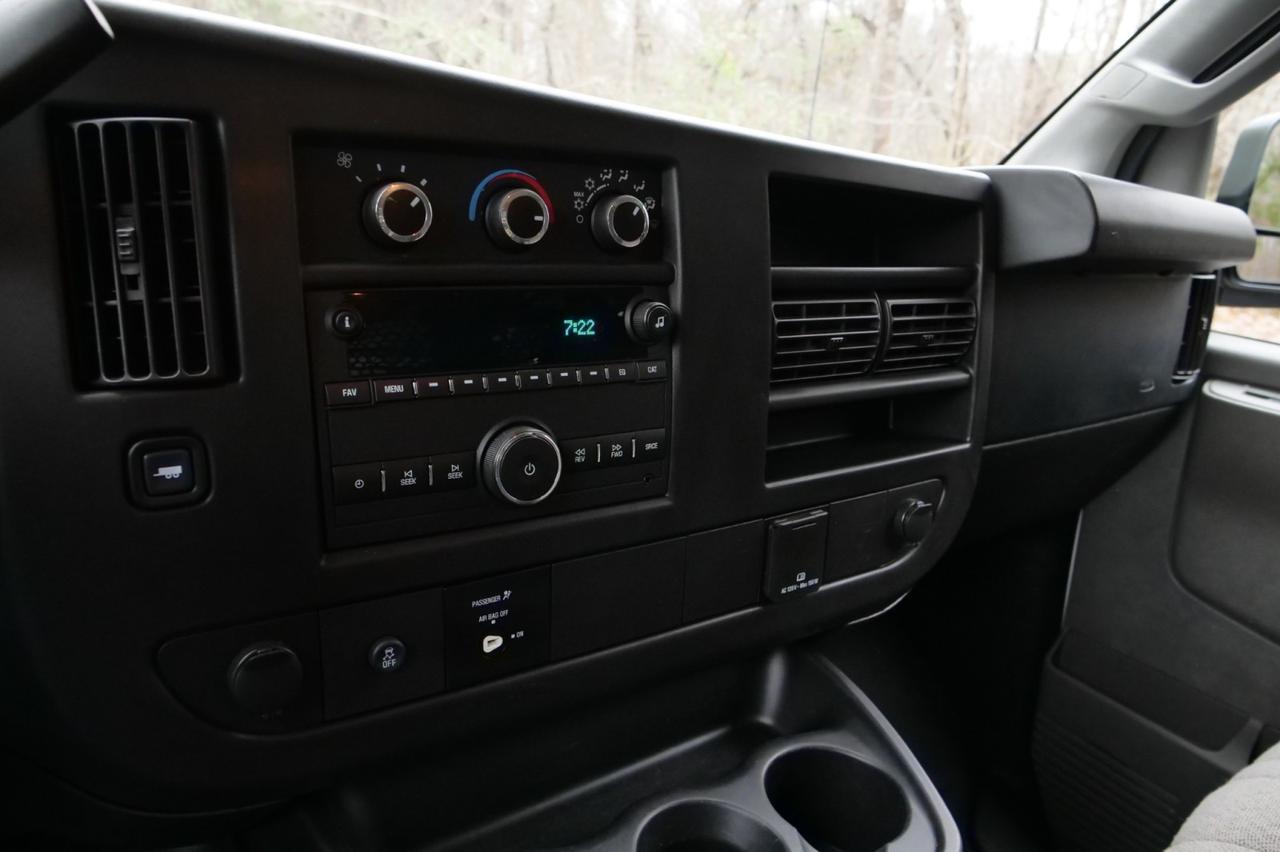 2017 GMC Savana 2500 Cargo Van / Convenience Package / Cruise Control! Lincolnton NC