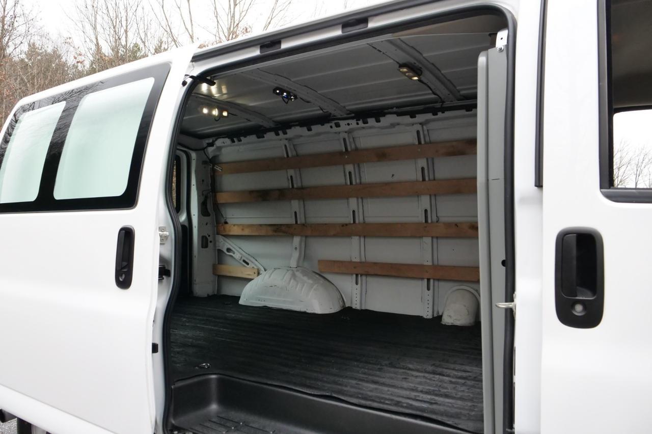 2017 GMC Savana 2500 Cargo Van / Convenience Package / Cruise Control! Lincolnton NC