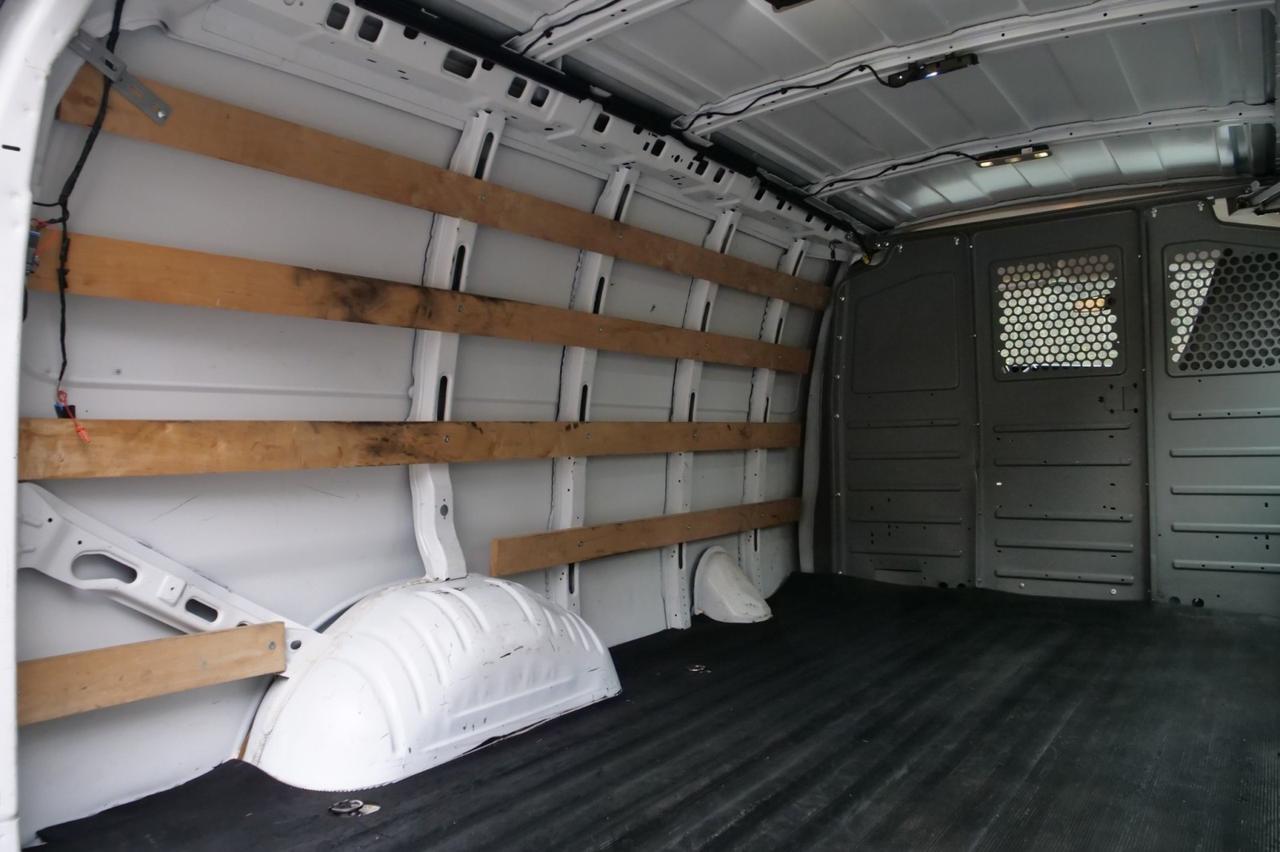 2017 GMC Savana 2500 Cargo Van / Convenience Package / Cruise Control! Lincolnton NC