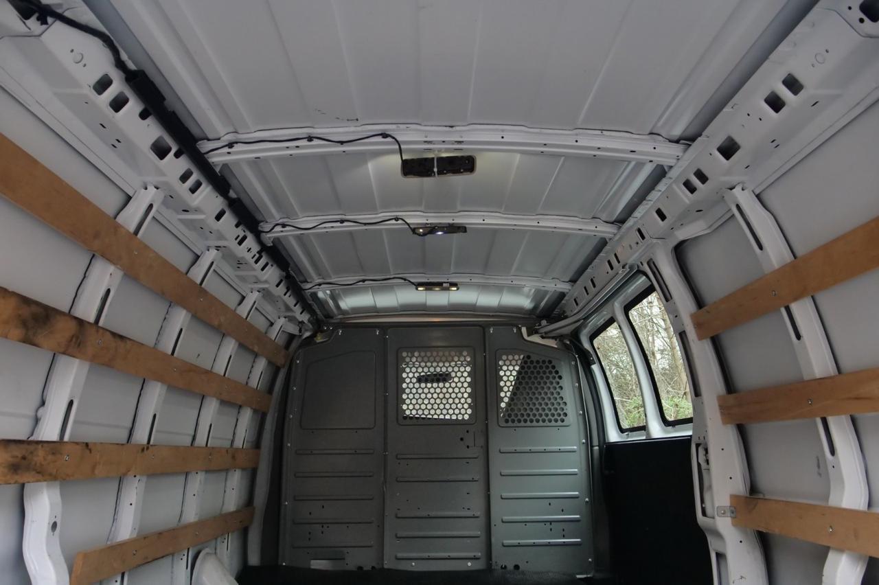 2017 GMC Savana 2500 Cargo Van / Convenience Package / Cruise Control! Lincolnton NC