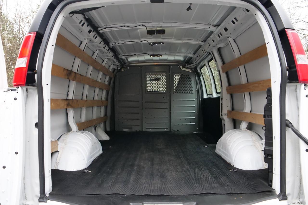 2017 GMC Savana 2500 Cargo Van / Convenience Package / Cruise Control! Lincolnton NC