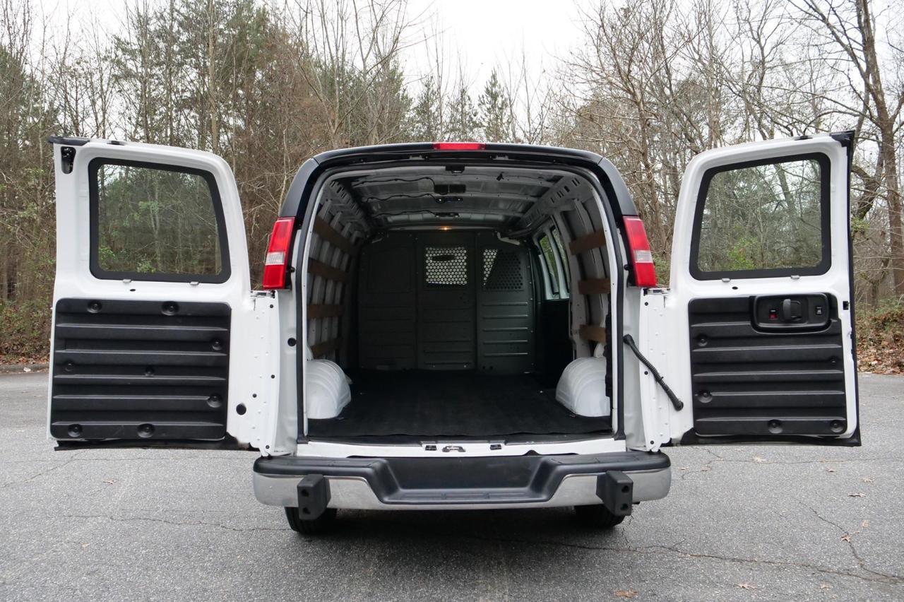 2017 GMC Savana 2500 Cargo Van / Convenience Package / Cruise Control! Lincolnton NC