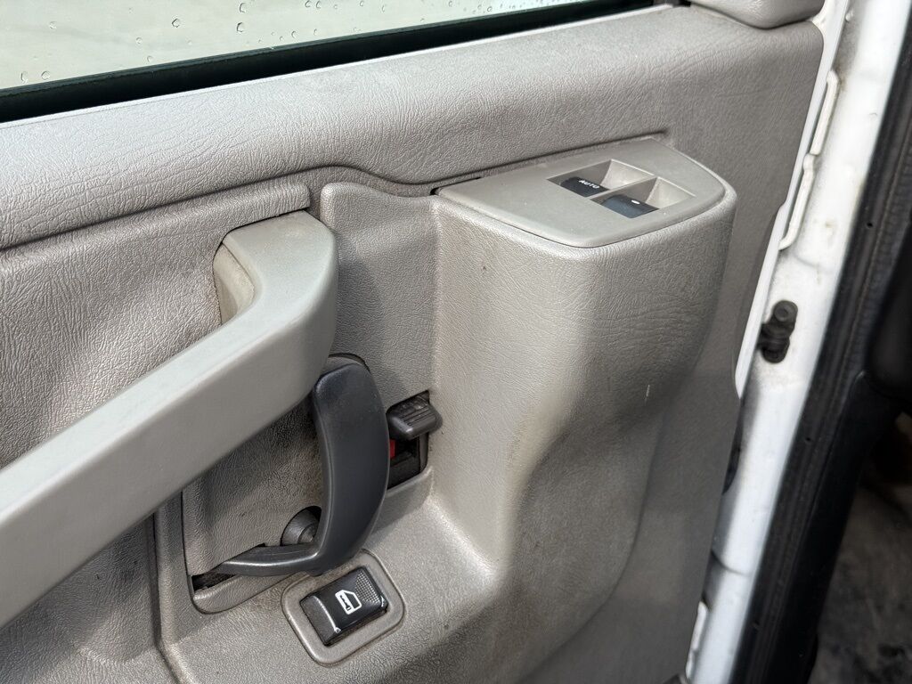 2017 GMC Savana 2500 Work Van Crestwood KY