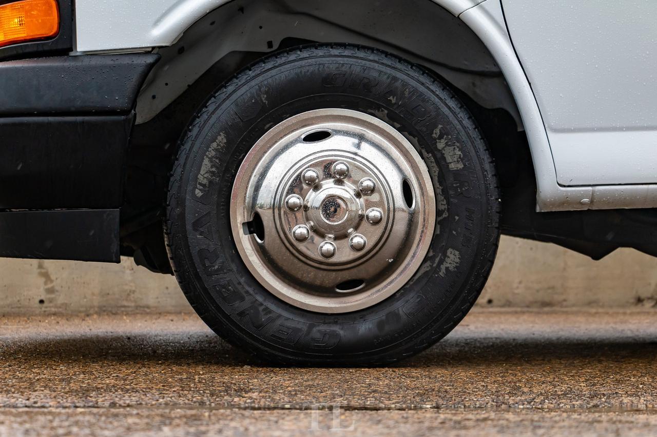 2017 GMC Savana 3500 Cutaway Cube Van Red Deer AB