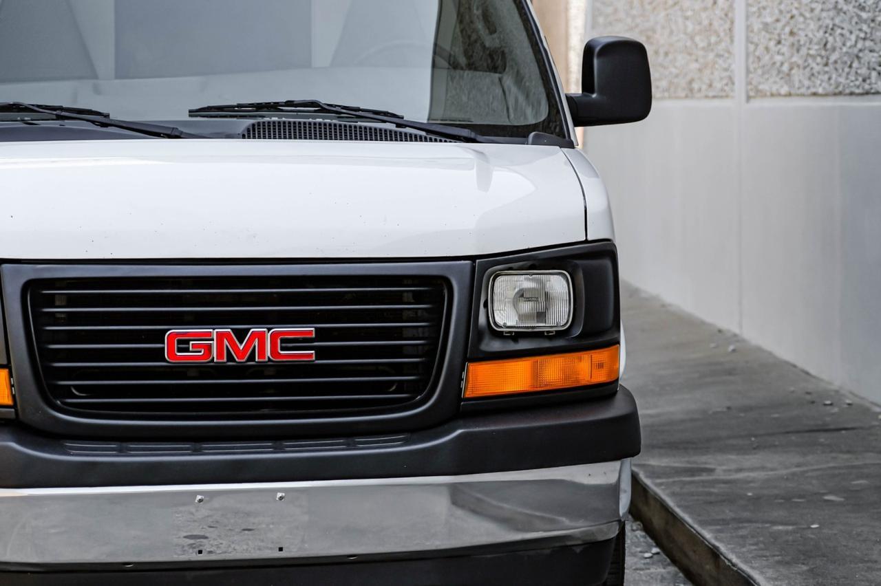 2017 GMC Savana Commercial Cutaway Farmers Branch TX