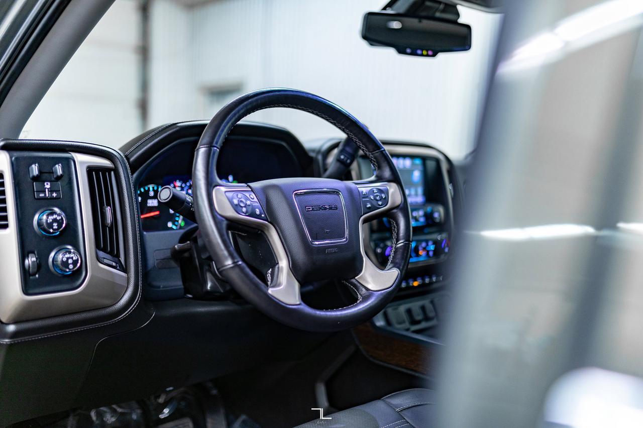 2017 GMC Sierra 1500 4x4 Crew Cab Denali Leather Roof Nav BCam Red Deer AB