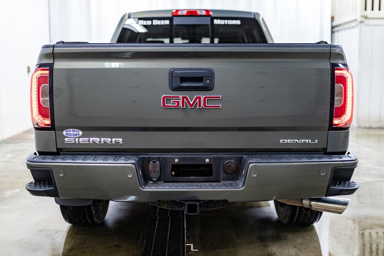 2017 GMC Sierra 1500 4x4 Crew Cab Denali Leather Roof Nav BCam Red Deer AB