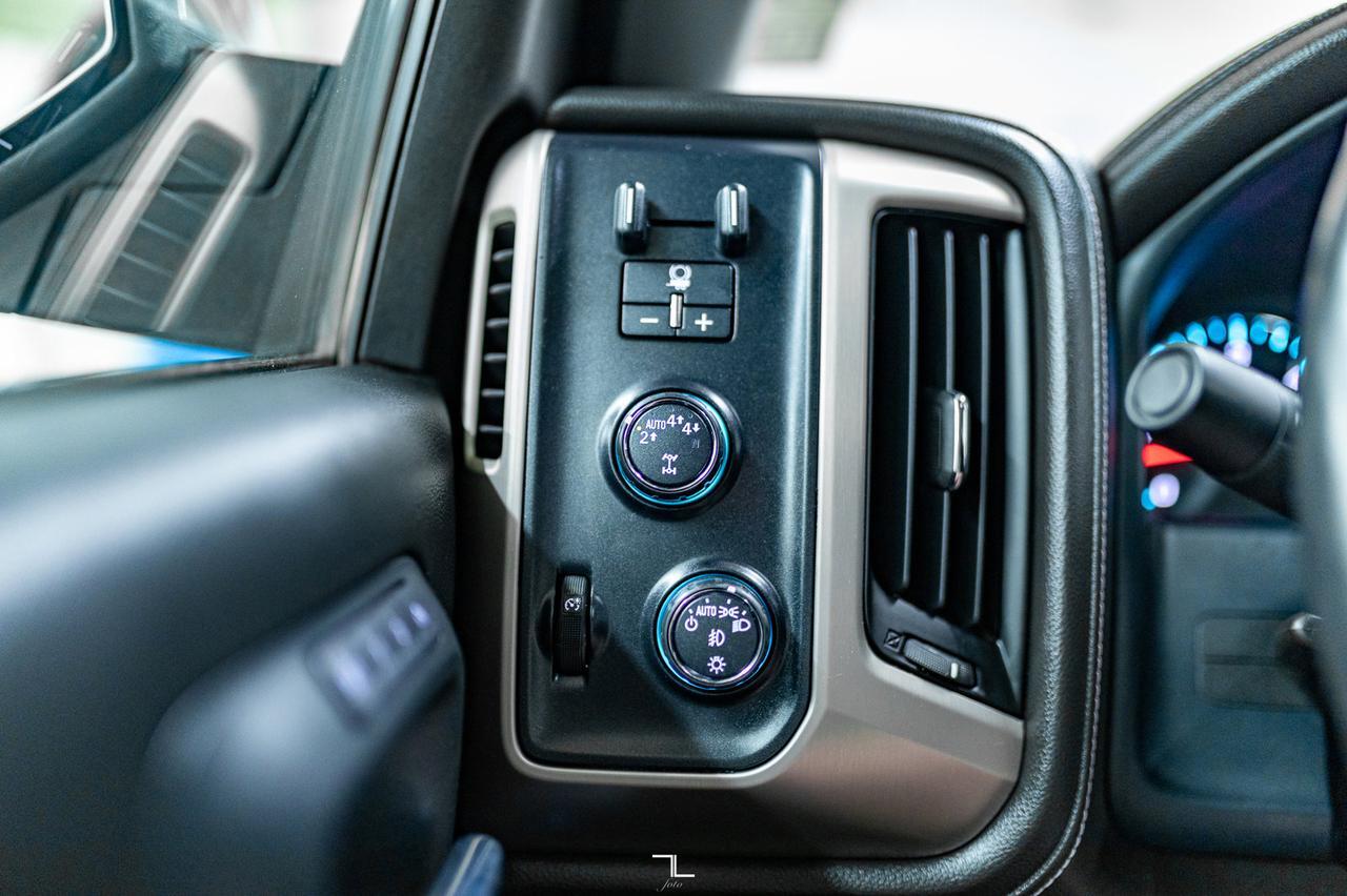 2017 GMC Sierra 1500 4x4 Crew Cab Denali Leather Roof Nav BCam Red Deer AB