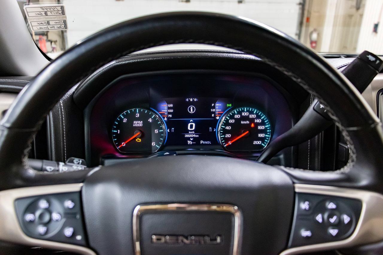 2017 GMC Sierra 1500 4x4 Crew Cab Denali Leather Roof Nav Red Deer AB