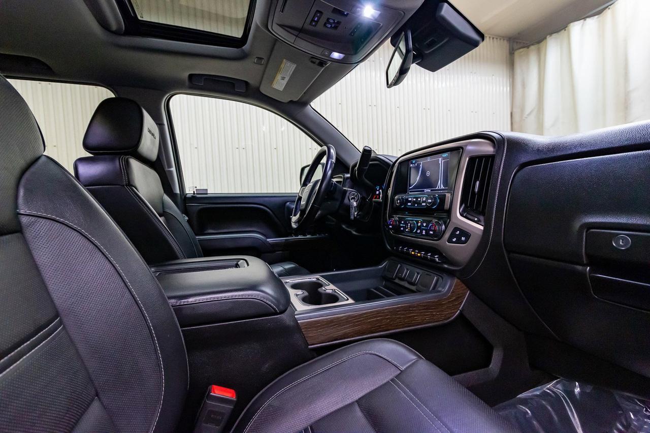 2017 GMC Sierra 1500 4x4 Crew Cab Denali Leather Roof Nav Red Deer AB